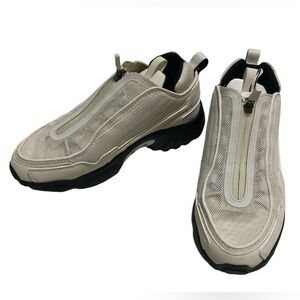 Reebok GiGI HADID White & Black Athletic Shoes Sneakers Size 8 Zip Up Lace Up